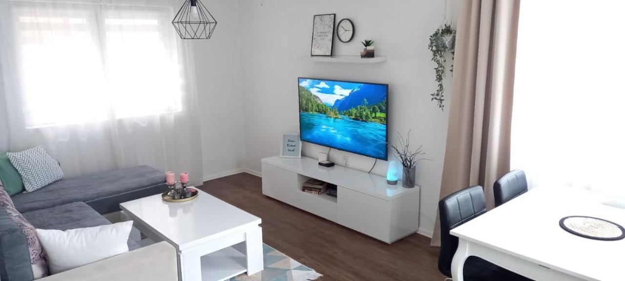Cozy And Charming Apt. Sarajevo Apartamento Exterior foto